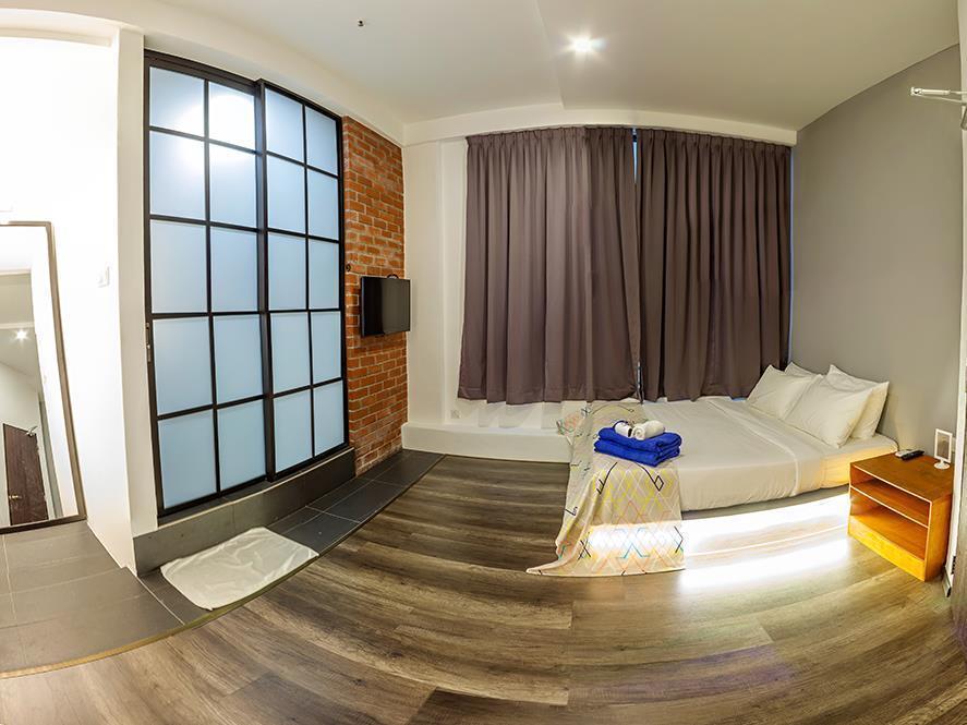 Roomies Suites Batu Feringgi Dış mekan fotoğraf